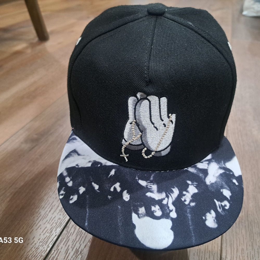Cayler & Sons Snapback Hat Black Praying Hands Rosary Graphic Flat Brim Cap